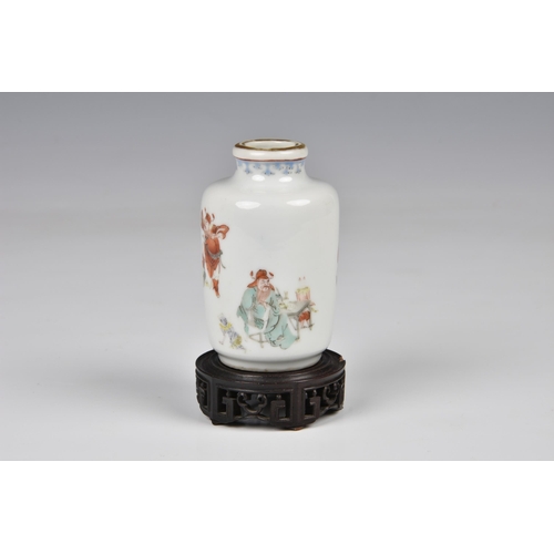 1559 - A Chinese famille rose porcelain miniature vase of large snuff bottle, probably early 20th century, ... 