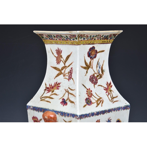 1656 - A Chinese porcelain famille rose square baluster vase, probably early 20th century, iron red four ch... 