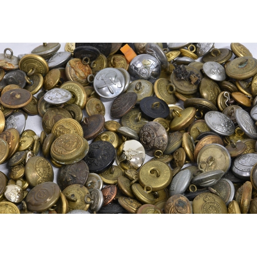 1785 - A large collection of various Military and other uniform buttons, to include States of Guernsey; Jer... 