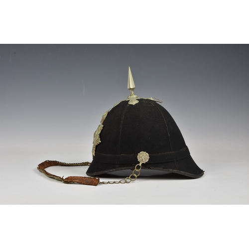 1818 - A Sherwood Foresters Derbyshire 2nd Volunteer Battalion other ranks spiked blue cloth helmet, early ... 