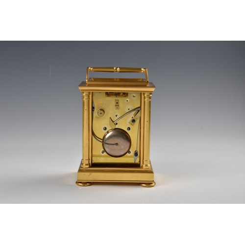 1942 - A fine English gilt brass double fusee carriage clock with hour strike, mid-19th century, unsigned, ... 