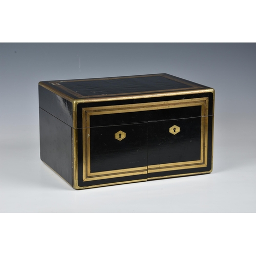 2002 - A fine and well fitted 19th century ebonised rosewood Palais Royal travel necessaire / vanity chest,... 