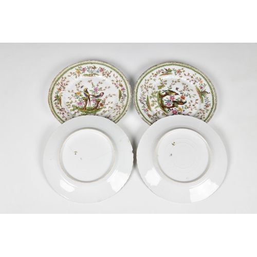 33 - A Chelsea style porcelain part dessert service, probably by Samson of Paris, with pseudo gold anchor... 