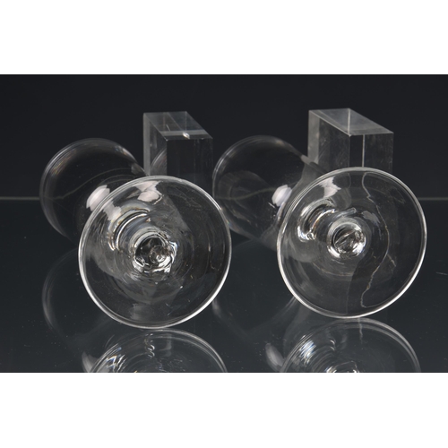 78 - *** WITHDRAWN *** Five early 19th century ale or champagne glasses, the tall, funnel shaped bowls on... 