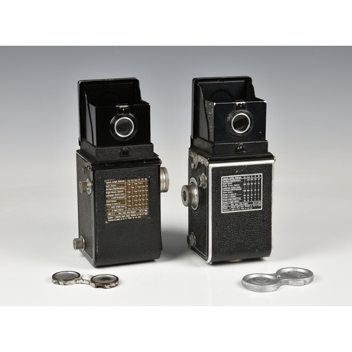 2095 - A Rolleiflex 3.5 camera, No. 1041633, with Xenar Schneider-Kreuznach F: 3.5 F=7.5cm Lens, No.1849947... 