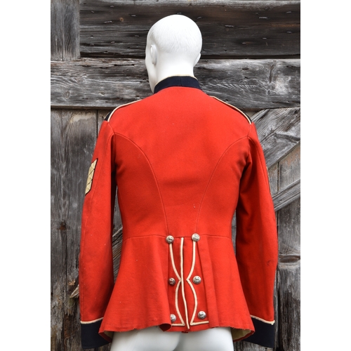 1828 - A Guernsey Militia scarlet tunic, for a Sergeant of the North regiment, eight silvered buttons to fr... 