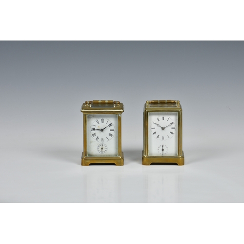 1948 - Two gilt brass carriage clocks with alarms for restoration, both requiring work, one French, early 2... 