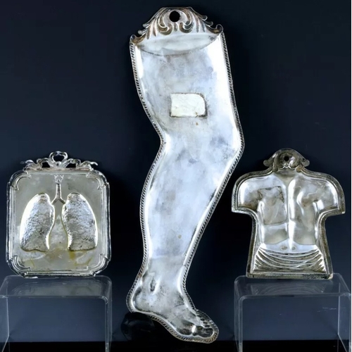 14 - EX-VOTO Italy - Silver plate and silver body parts, early 20th century, the lungs silver plate, ches... 