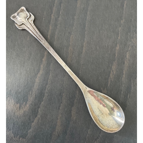 31 - An exceptional Omar Ramsden Arts & Crafts silver spoon, Omar Ramsden, London 1922, with planished, d... 