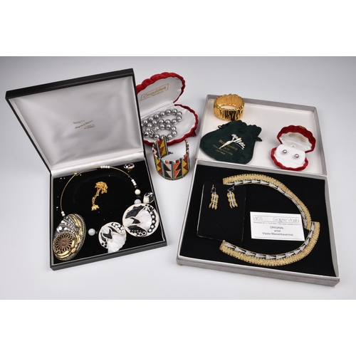 821 - A large collection of silver and costume jewellery, including a Bruce Russell silver Freesia brooch;... 