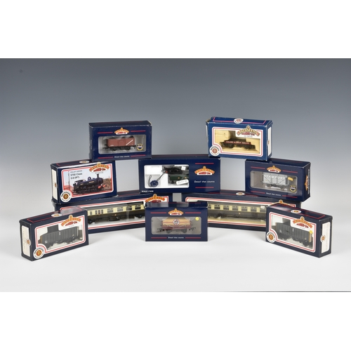 143 - Bachmann Railways - A collection of OO gauge Locomotives / Tanks / Coaches / Rolling Stock to includ... 