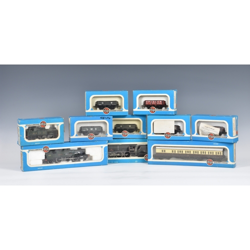 157 - Airfix Railway - OO gauge Locomotives / Coaches / Rolling Stock to include Locomotives - 54120-0 Roy... 