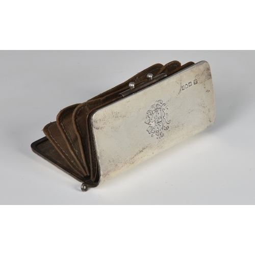 943 - A late Edwardian / early George V silver evening purse Sampson Mordan & Co, London, 1910, of rectang... 