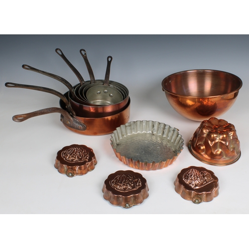 1115 - A graduated set of five French Villedieu copper tin lined saucepans 12cm; 14; 16; 18, and 20cm, toge... 