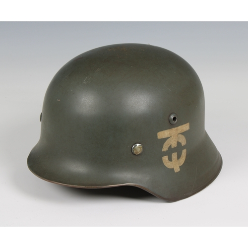 1125 - WW2 German Helmet with unusual OT emblem (Organisation Todt) liner and stamped ET58 and 4564.