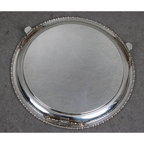 504 - A presentation silver card waiter Atkin Brothers, Sheffield, 1922, of typical form with beaded rim, ... 