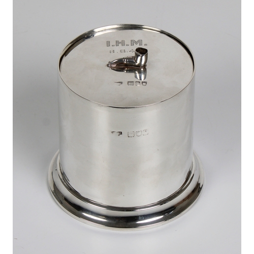 508 - An early Edwardian silver Tobacco pot and cover Goldsmiths & Silversmiths Company Ltd, London, 1901,... 