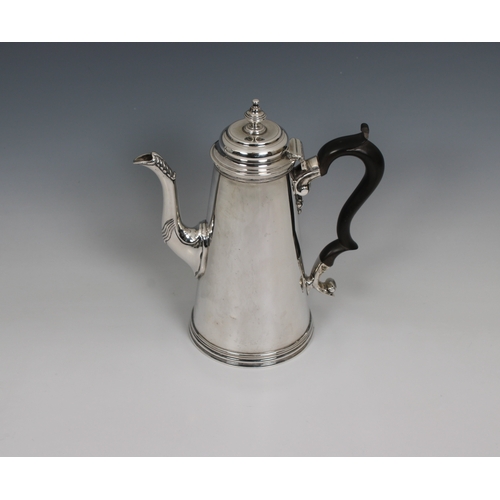 130 - A Victorian silver coffee pot H. Samuel Ltd, London, 1898, of conical form, having hinged cover, 8½i... 