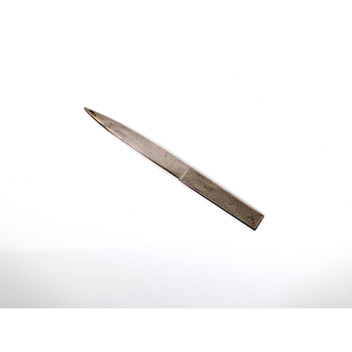 172 - An Elizabeth II silver letter opener William Manton, Birmingham, 1985, of simplistic design with eng... 