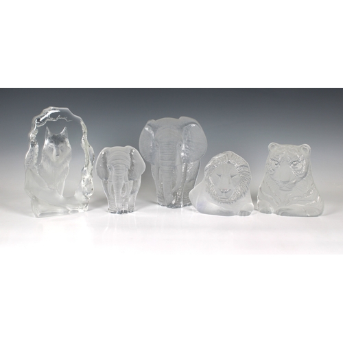 19 - Mats JONASSON (Swedish, b. 1945) - collection of lead crystal block paperweight sculptures to includ... 