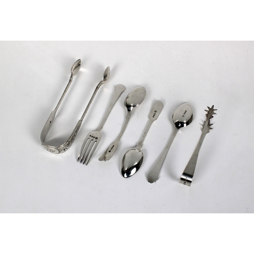 207 - Small collection of silver - to include a pair of bright cut sugar tongs by Josiah Williams & Co, Ex... 