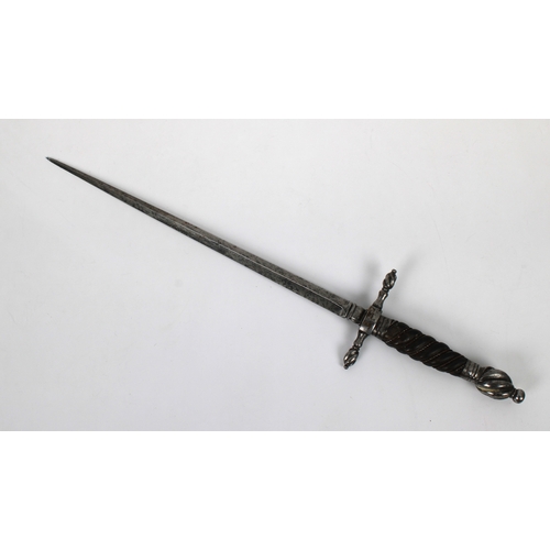 264 - An Italian gunner's stiletto dagger early 17th century, with sharply tapering blade of triangular se... 