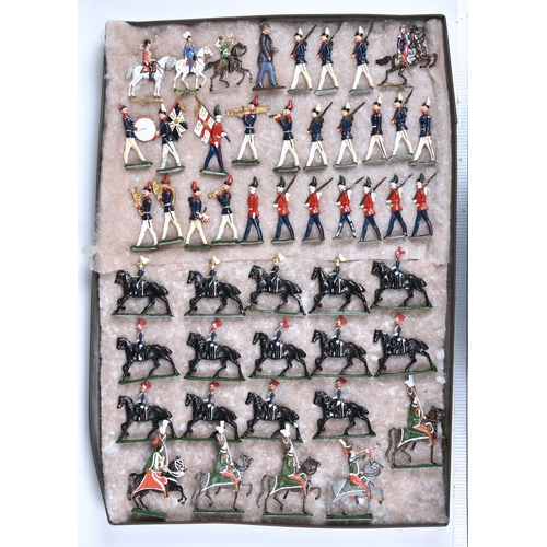 609 - A collection of flat and semi-flat lead toy soldiers 20th century (VG-E), plus a late 19th century t... 