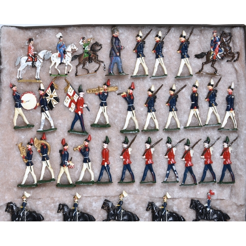 609 - A collection of flat and semi-flat lead toy soldiers 20th century (VG-E), plus a late 19th century t... 