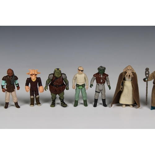 611 - STARWARS original vintage action figures and accessories A collection of original vintage STARWARS a... 