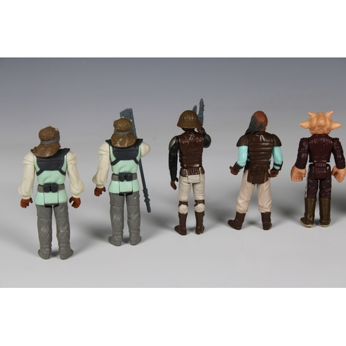 611 - STARWARS original vintage action figures and accessories A collection of original vintage STARWARS a... 