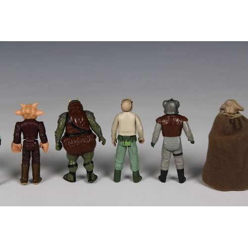 611 - STARWARS original vintage action figures and accessories A collection of original vintage STARWARS a... 