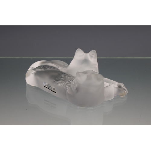 9 - A Lalique model cat group 'Happy & Heggie lying together' no 1179800 with etched signature, 1995, 6 ... 