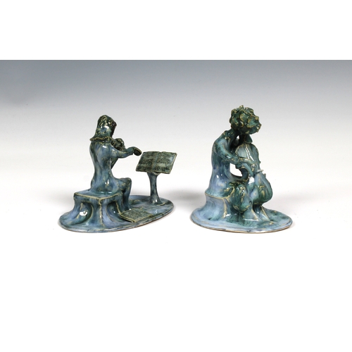 31 - Guernsey Studio pottery - Elizabeth Ann Macphail (1939-89) Cellist and violinist blue glazed sculptu... 