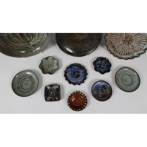 51 - Guernsey Studio pottery - Elizabeth Ann Macphail (1939-89) A collection of plates, dishes and trinke... 