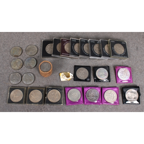 173 - A collection of Commemorative and other vintage / antique coinage to include Bailiwick of Jersey 196... 