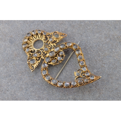 1099 - A large Georgian yellow metal jargoon set witch heart brooch probably Indian, 6«cm.