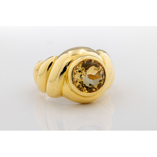 1164 - An 18ct yellow gold and Heliodor ring approximate size L«.