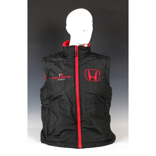 1334 - Grand Prix F1 interest - Honda Racing Team woman's clothing to include a water proof zip up jacket; ... 