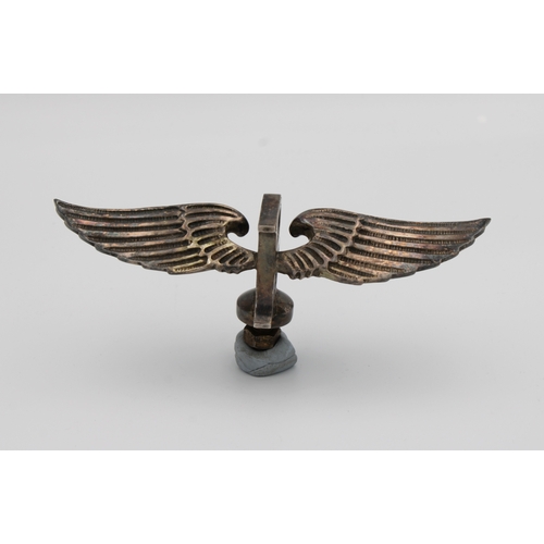 1353 - A Bentley double horizontal winged 