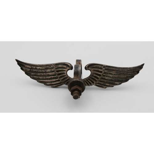 1353 - A Bentley double horizontal winged 