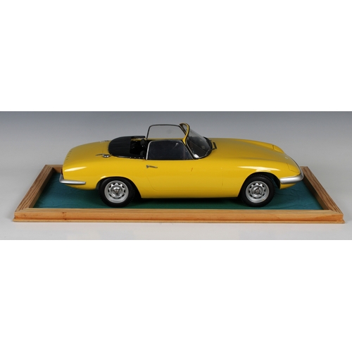 1384 - A 1/8 scale precision display model Lotus Elan, formerly owned by Ron Hickman, designer of the Lotus... 