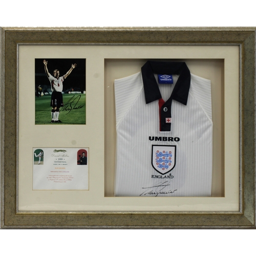 1522 - A framed and glazed Alan Shearer signed football shirt & photograph display for the David Millns 199... 