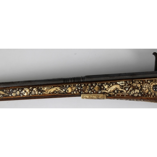 1545 - A scarce antique 17th Century Teschinke-Teschen Wheellock Rifle having slightly tapering 14mm cal. s... 