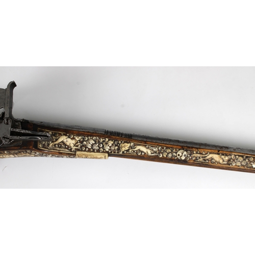 1545 - A scarce antique 17th Century Teschinke-Teschen Wheellock Rifle having slightly tapering 14mm cal. s... 