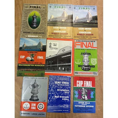 664 - Football memorabilia - A collection of mostly 1970's football programmes, finals etc, to include 197... 