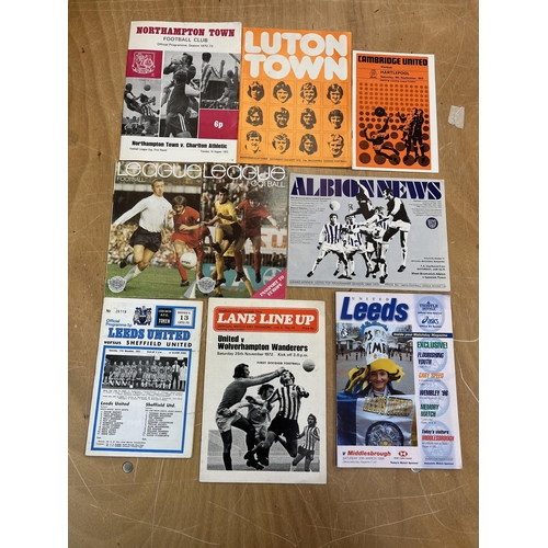 664 - Football memorabilia - A collection of mostly 1970's football programmes, finals etc, to include 197... 