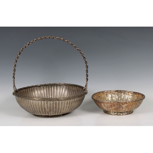 1025 - A Christofle silver plated bread bowl, in the form of a circular weaved basket with loop handle 31cm... 