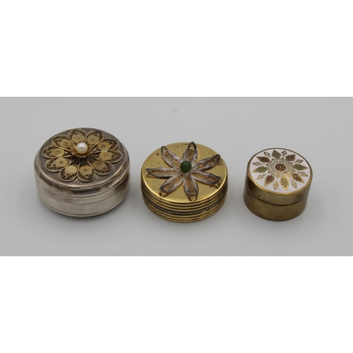 1027 - Two limited edition silver trinket boxes both by 'BAH', London, the larger set with filigree flower ... 