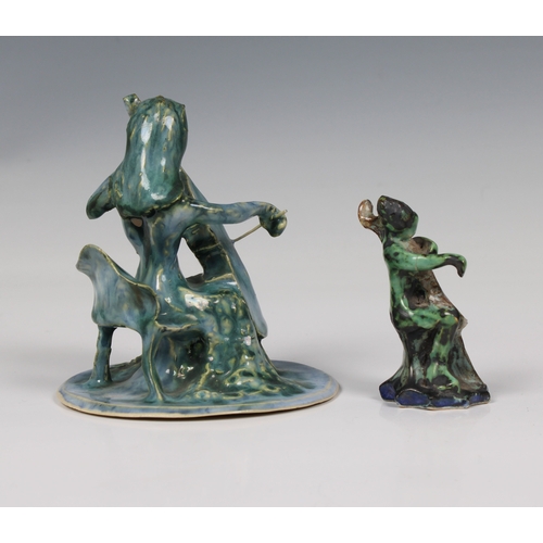 100 - Guernsey Studio pottery - Elizabeth Ann Macphail (1939-89) Two small cellist or double bass players ... 