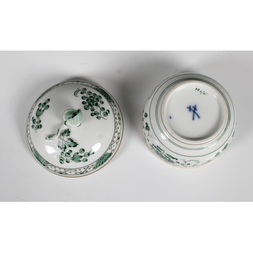 28 - A 20th century Meissen porcelain lidded bowl of 